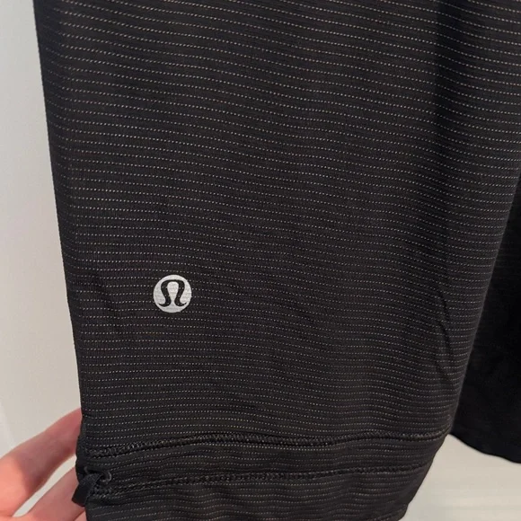 Lululemon Black Tank Top with drawstring waist size 6 - Picture 2 of 6